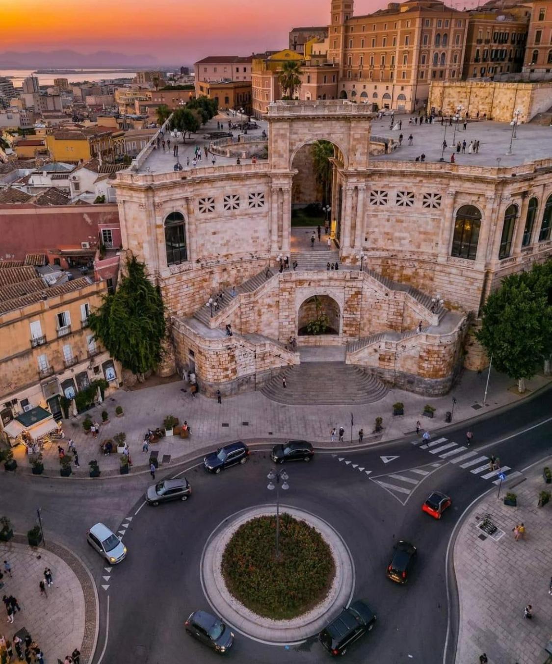 Luxury Loft 35 Hotel Cagliari Luaran gambar